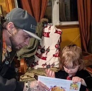 Meet your Posher, Devin